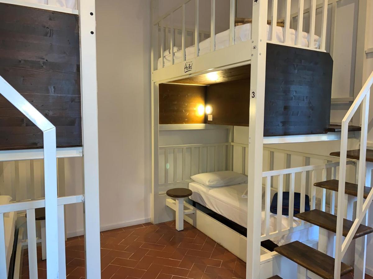 New Generation Hostel Florens Exteriör bild